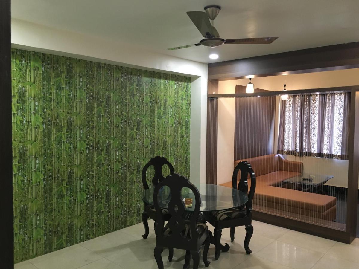 ホテル グランド アルジュン Rāipur エクステリア 写真