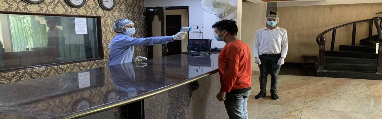 ホテル グランド アルジュン Rāipur エクステリア 写真