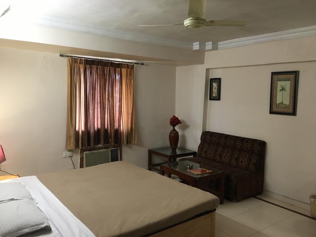 ホテル グランド アルジュン Rāipur エクステリア 写真